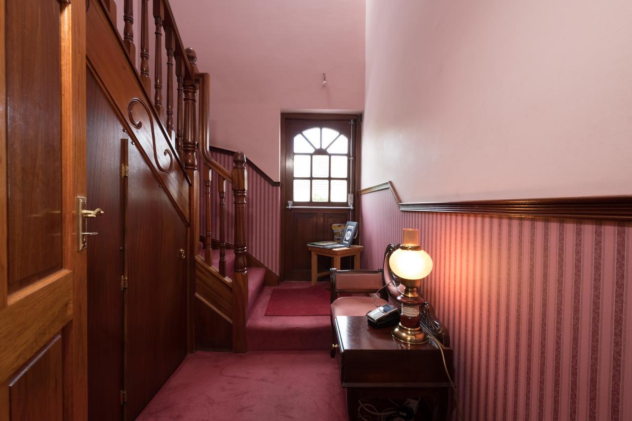 לינה וארוחת בוקר Corrandulla Ashwood House מראה חיצוני תמונה